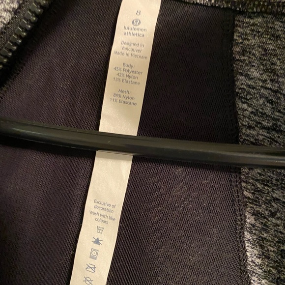 Lululemon - Picture 6 of 7